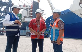 Kolaborasi Pelni, KSOP Tanjung Priok, dan Pelindo Kirim 50 Ton Bantuan ke NTT via KM Tidar; Ongkos Muatan Digratiskan