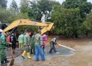 Gerak Cepat TNI Bantu Tangani Dampak Banjir Bandang di Kabupaten Solok Sumbar
